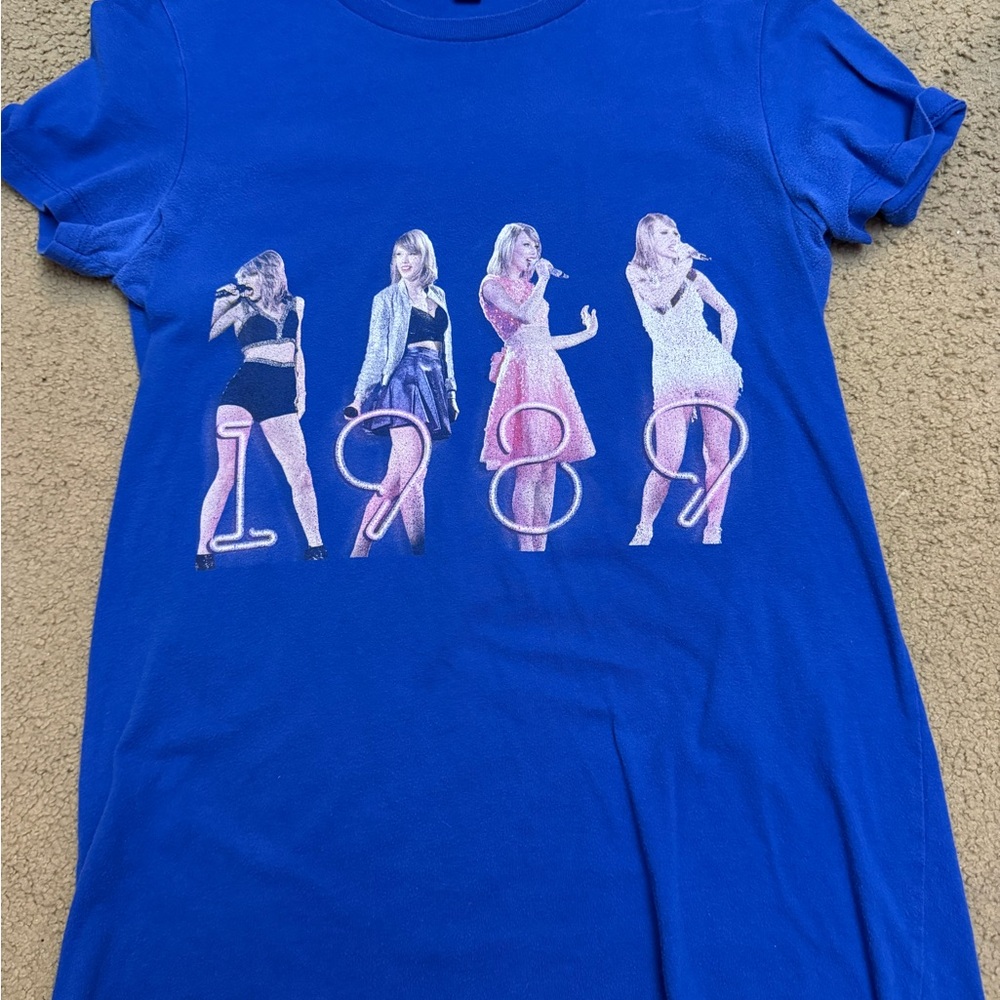 Unofficial Taylor Swift 1989 Graphic T-Shrit